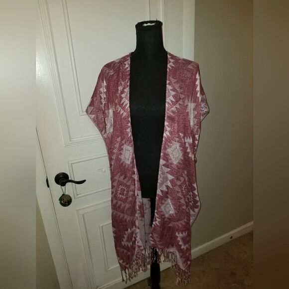 Burgandy Rose  Fringe Western or Boho Pancho one size - Picture 1 of 12